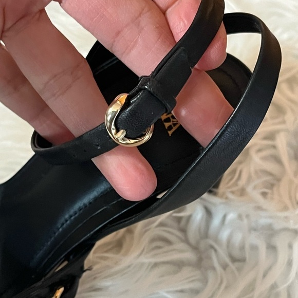 ZARA Heeled Black Leather Sandals Chunky Gold Chain Detail - Picture 9 of 15